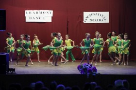 I. HARMONY DANCE TÁNCFESZTIVÁL-A modern táncosok fellépése Adán