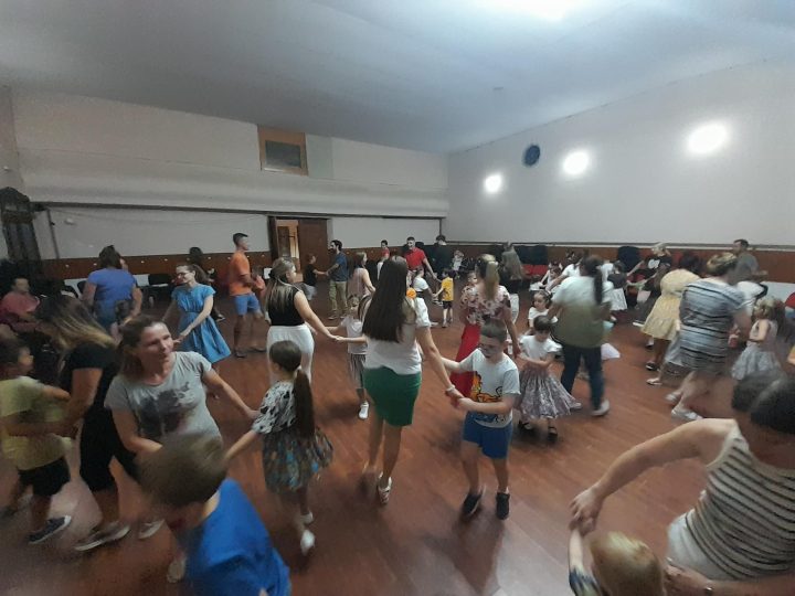 CSALÁDI PROGRAM A NÉPMŰVÉSZET JEGYÉBEN