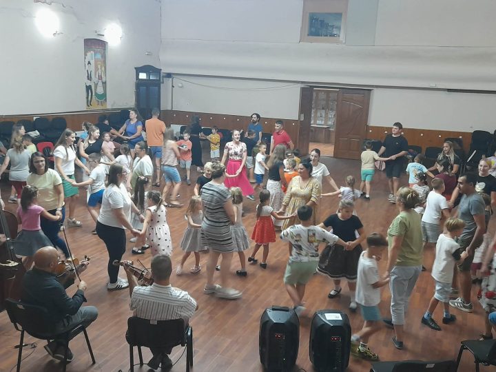 CSALÁDI PROGRAM A NÉPMŰVÉSZET JEGYÉBEN