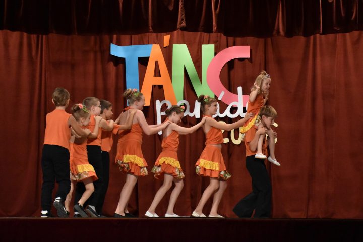 TÁNCPARÁDÉ 2026-Százharminc táncos a színpadon
