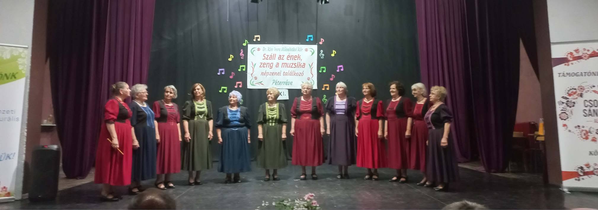 PÉTERRÉVÉN A DÚDOLÓ ÉNEKCSOPORT-Száll az ének, zeng a muzsika
